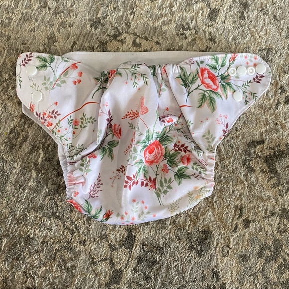 Set Of Six Pocket Cloth Diapers With Inserts - Picture 5 of 9